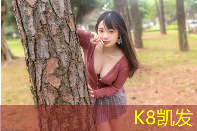 k8凯发官网入口：跆拳道护具脚靶怎么拿起来